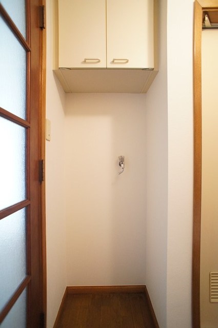 その他　室内洗濯機置場♪雨でも安心してお洗濯できます！