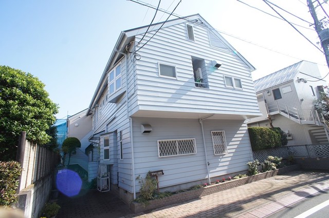 建物外観　小田急線【祖師ヶ谷大蔵駅】徒歩７分の立地です♪