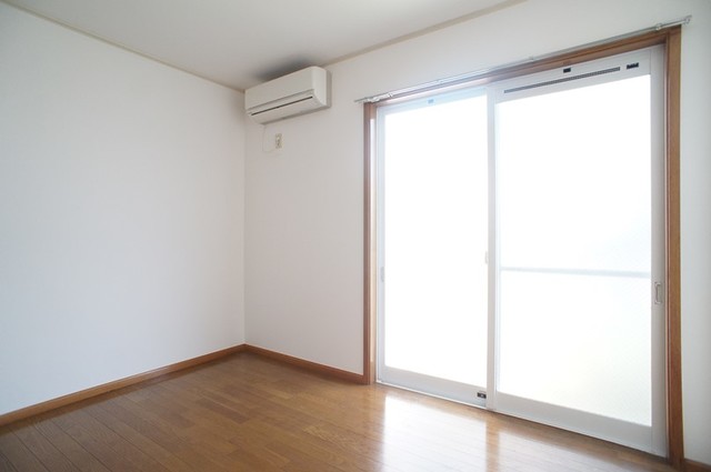 居室・リビング　明るい雰囲気で暮らしやすい！優しい質感の室内がオススメ☆