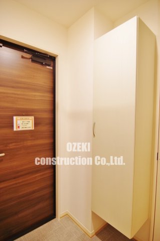 玄関　弊社ホームページに写真がたくさんあります♪