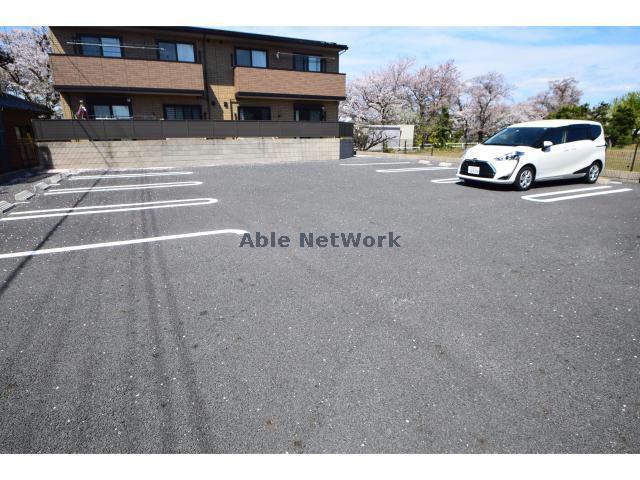 駐車場　駐車場