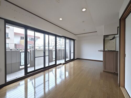 バルコニー　LDK14.9畳　(別アングル)