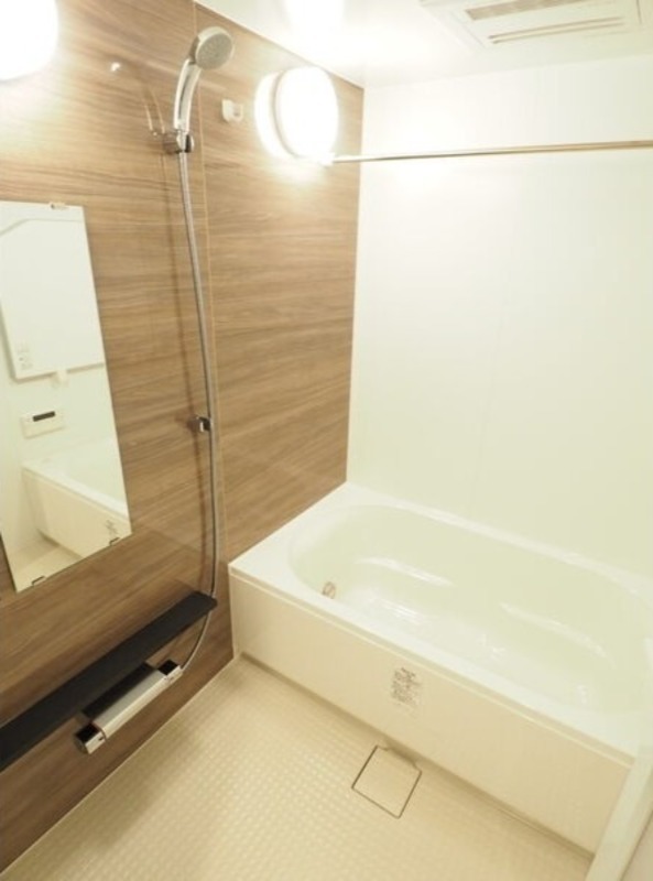 バス・シャワールーム　図面と現状に相違がある場合には現状を優先