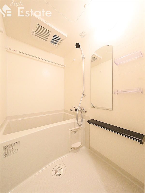 バス・シャワールーム　バスルーム