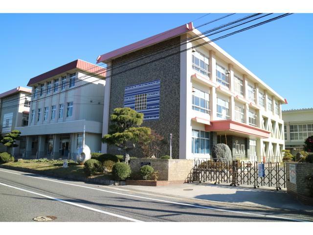 小学校　湖南市立下田小学校（小学校）まで645m