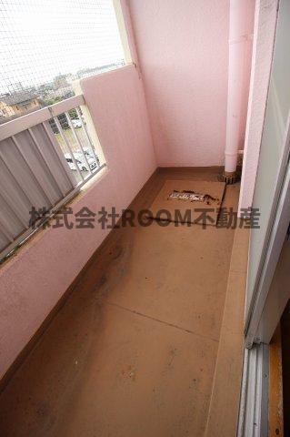 バルコニー　開放的で明るい空間を演出してくれるバルコニーです