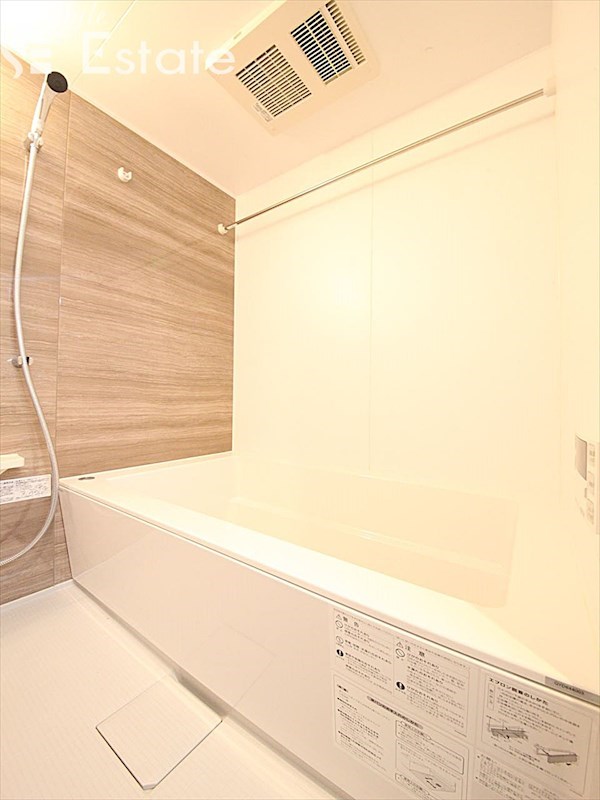 バス・シャワールーム　バスルーム