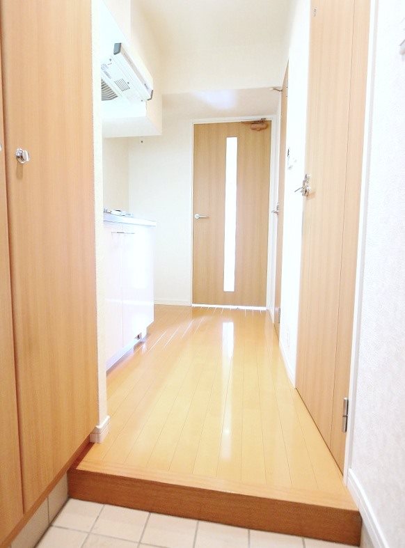 玄関　同型タイプの為、現況優先