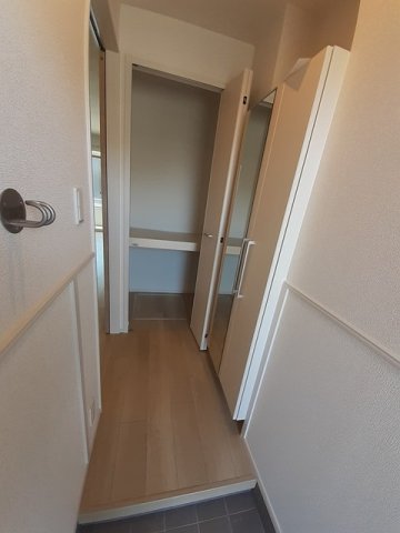 玄関　落ち着いた玄関です