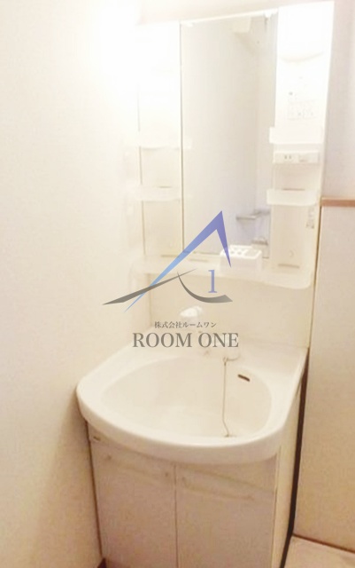 洗面設備　独立洗面台です。