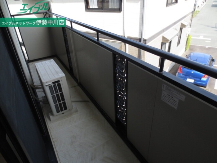 バルコニー　同物件別室画像