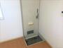 玄関　同タイプの別部屋の写真です