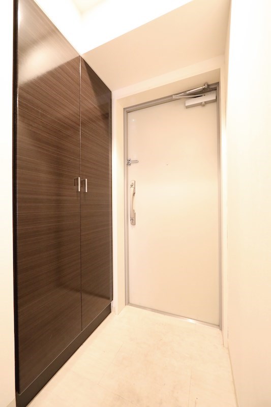 玄関　玄関　シューズボックス