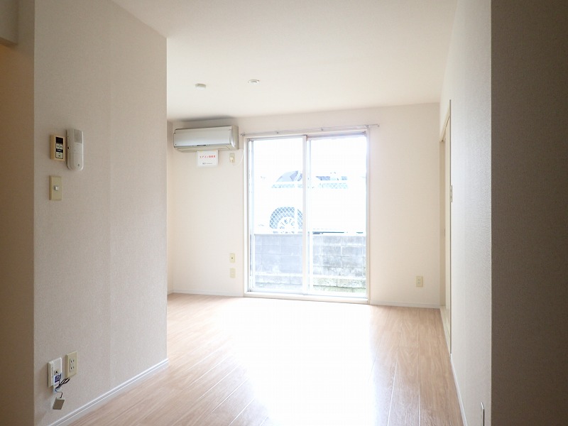 居室・リビング　※別部屋参考写真※