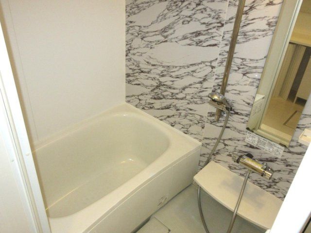 バス・シャワールーム　☆ゆったりくつろげるお風呂☆