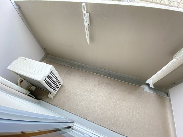 バルコニー　開放的で明るい空間を演出してくれるバルコニーです