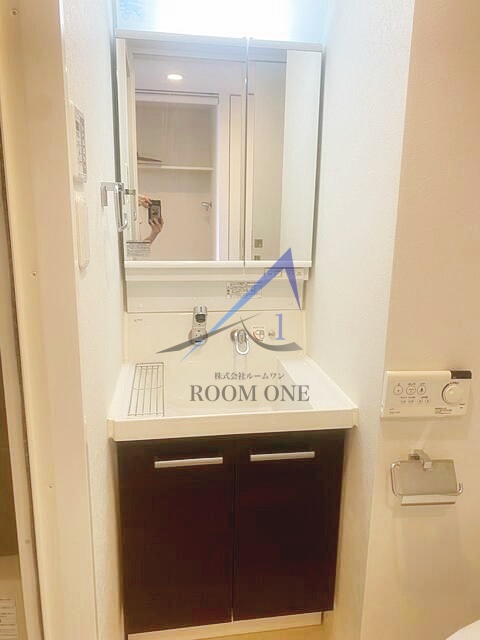 洗面設備　洗面台です。