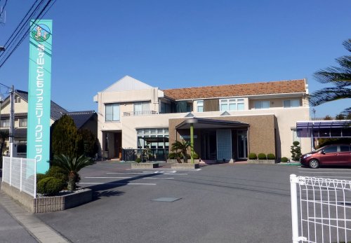 病院　竜ヶ山こどもファミリークリニック（病院）まで343m