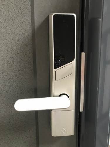 玄関　デジタルキー