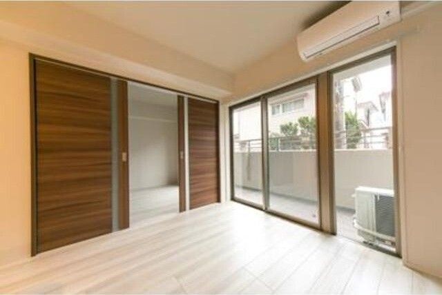 居室・リビング　別号室の参考写真