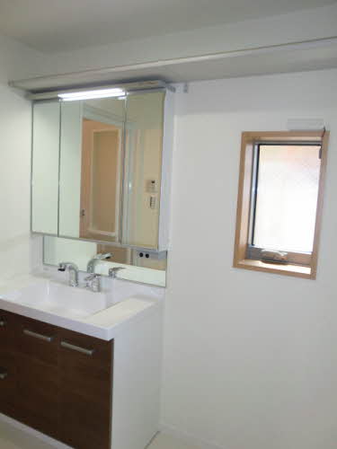 洗面設備　同仕様