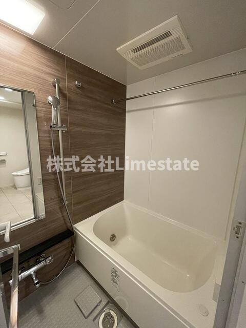 バス・シャワールーム　別部屋参考写真