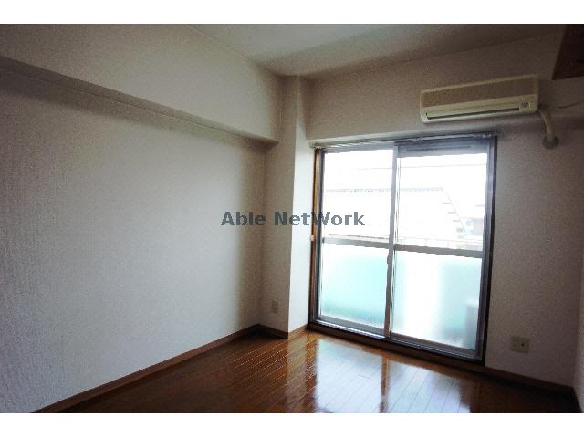 居室・リビング　洋室