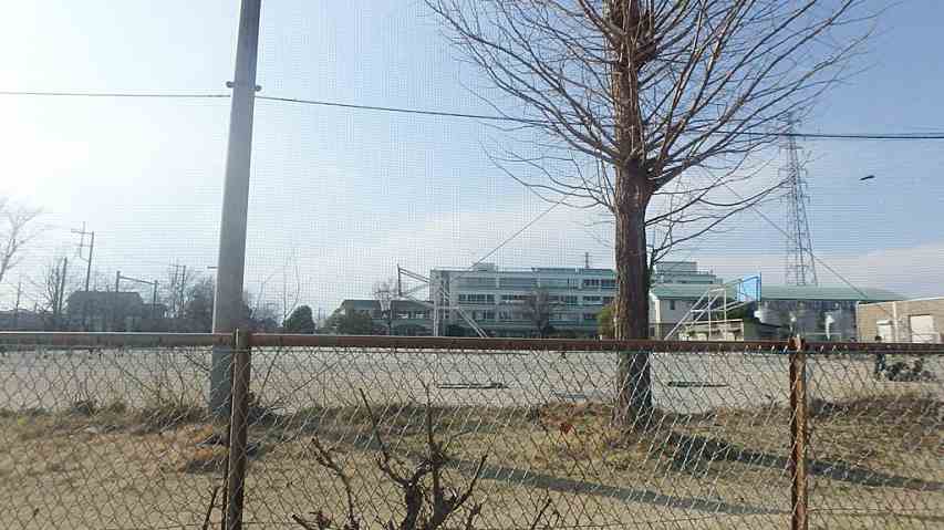 小学校　北本市立東小学校（小学校）まで1062m