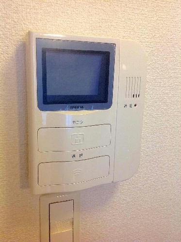 その他設備　モニター付きインターホンで安心。同タイプの写真です。