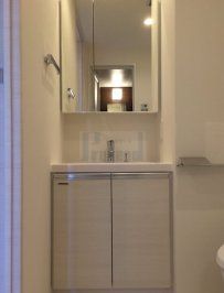 洗面設備　使いやすい独立洗面台☆