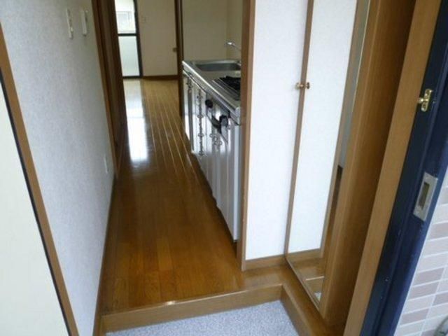 玄関　シューズボックス付きの玄関です