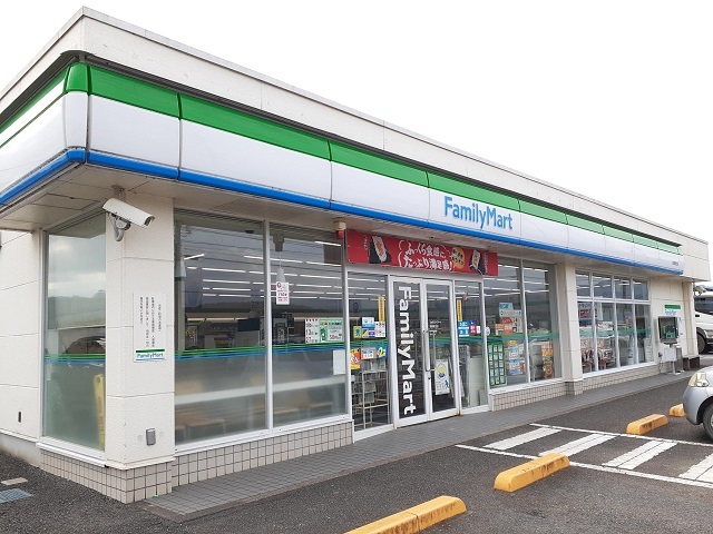 コンビニ　ファミリーマート　西都穂北店（コンビニ）まで850m