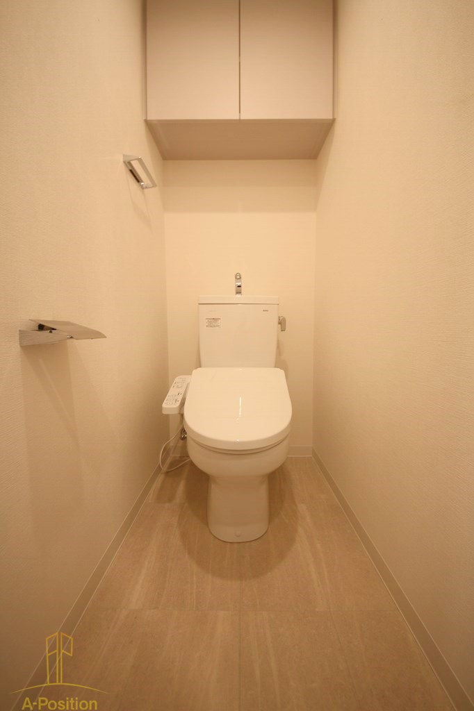 トイレ　シーズンフラッツ梅田EAST