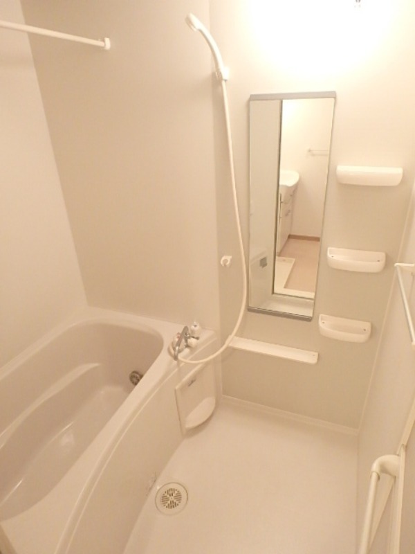 バス・シャワールーム　図面と現状に相違がある場合には現状を優先