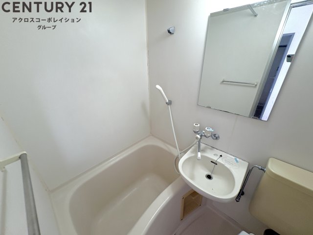 バス・シャワールーム　ゆったり落ち着けるトイレです