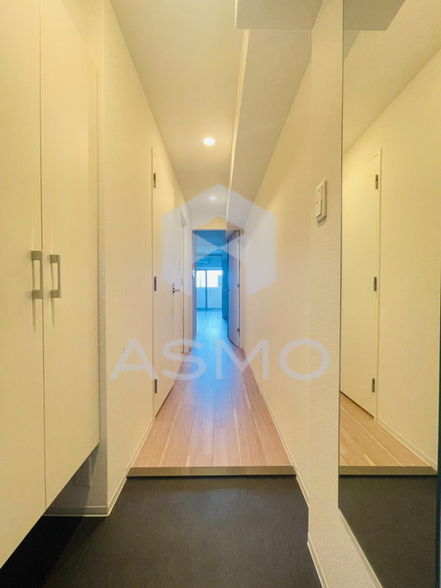 玄関　※建物内別間取参考写真