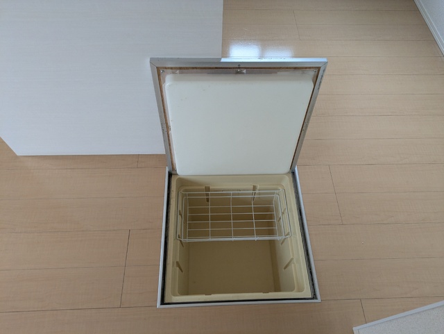 収納　キッチン　床下収納