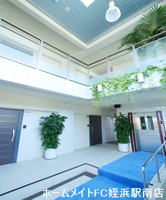 エントランス　★立派なエントランスですね♪★