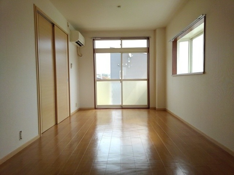 居室・リビング　図面と現状に相違がある場合には現状を優先