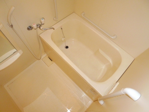 バス・シャワールーム　清潔感のある浴室です♪