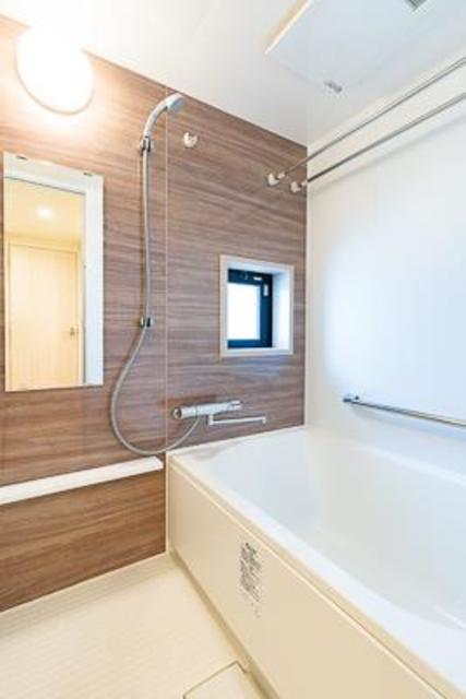 バス・シャワールーム　※写真は同タイプ住戸です。