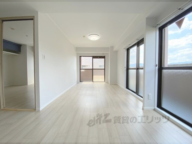 居室・リビング　リビング