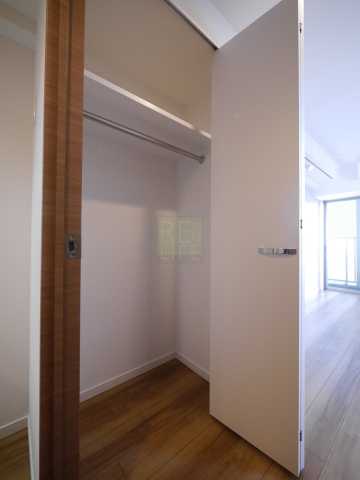 収納　クレイシア新宿