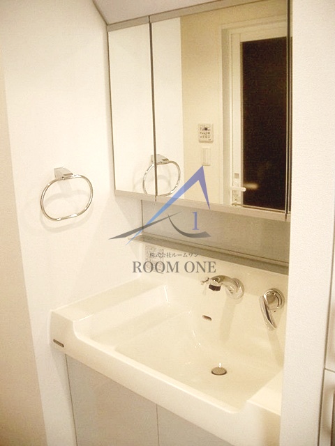 洗面設備　洗面台です。