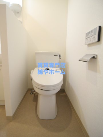 トイレ　清潔感のあるトイレです