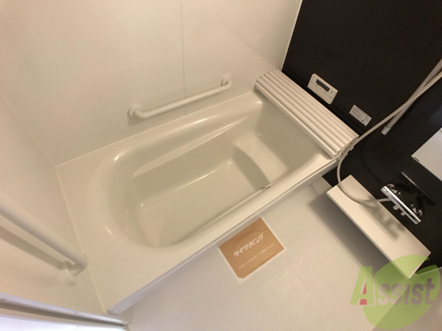 バス・シャワールーム　バスルームは一日の疲れを癒す場所ですね。