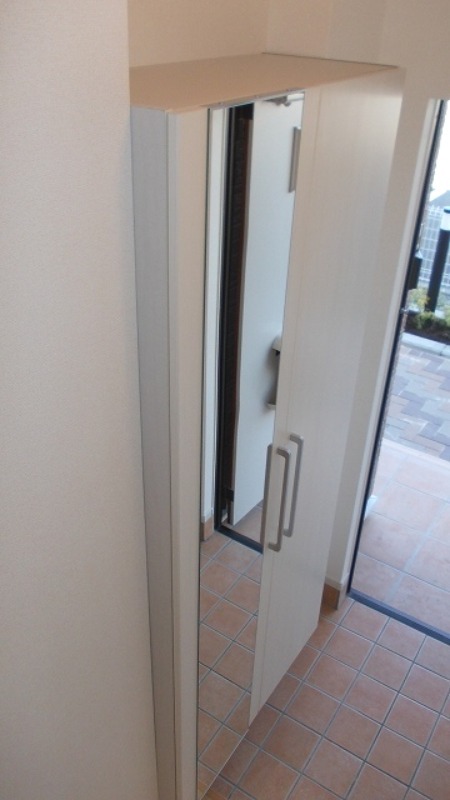 玄関　図面と現状に相違がある場合には現状を優先