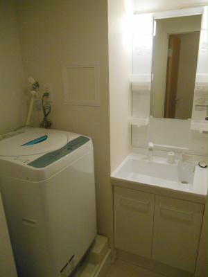 洗面設備　洗濯機・独立洗面台