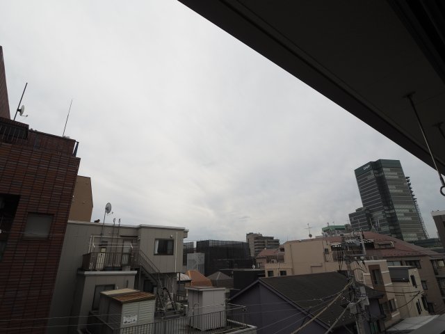 眺望　南東向きで明るい眺望です※別部屋参考写真