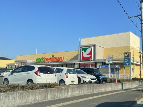 スーパー　ヨークベニマル荒巻店（スーパー）まで895m